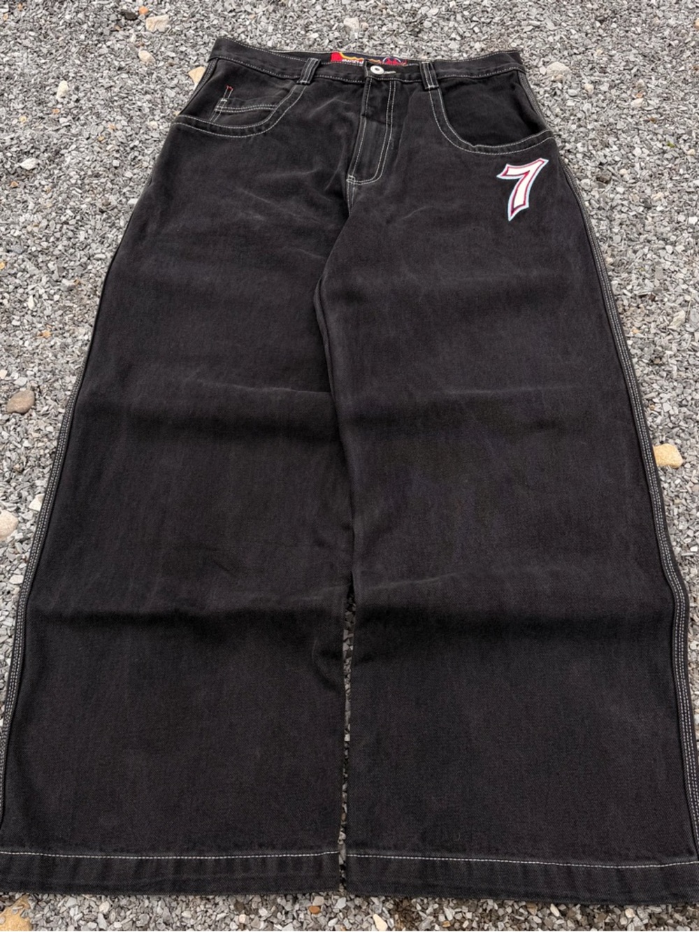 JNCO Black Relaxed Wide-Leg Jeans with Dice Pocket Graphic - Picture 5 of 11